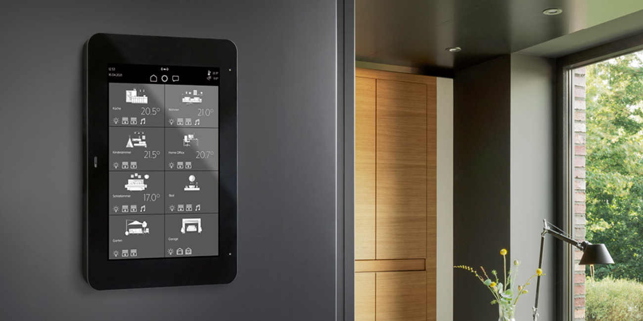 JUNG Smart Panel 8 bei elektrotechnik OHLEMANN in Räbke